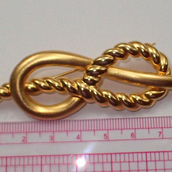 The Knot of Hercules Brooch & Earring Set - Picture 3 of 6